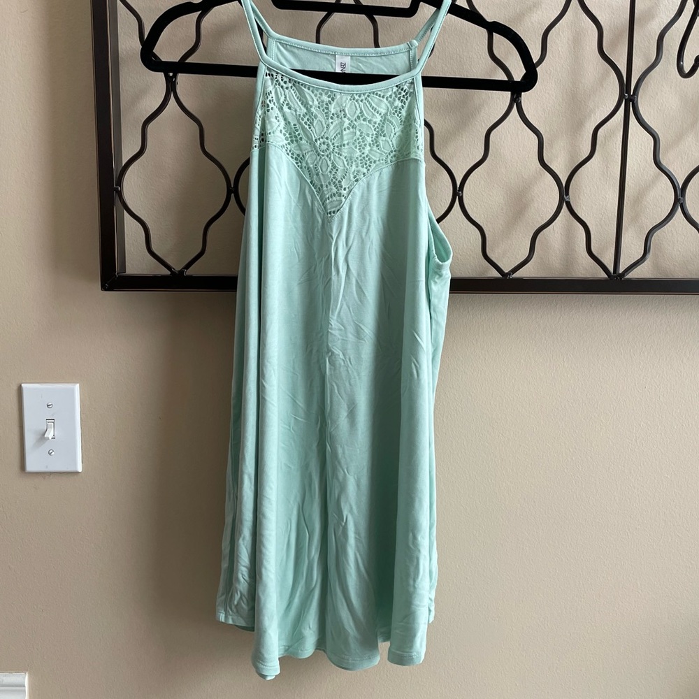 Zenana halter lace tank. ❄️ $10 each or 2/15! NWOT size XL mint color
